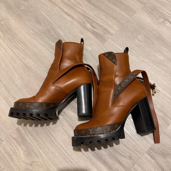 Louis Vuitton Star Trail Monogram Leather Boots - Picture 3 of 11